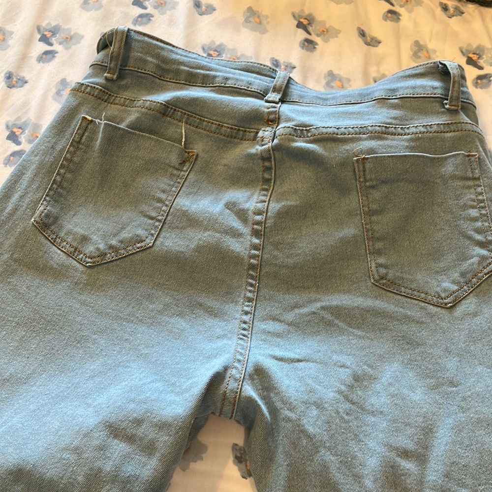 Jeans - Picture 3 of 4